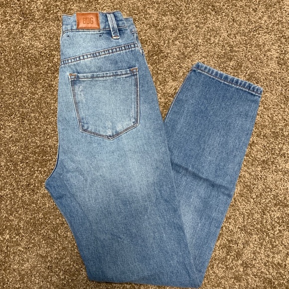 Urban Outfitters Denim - UO BDG mom high rise